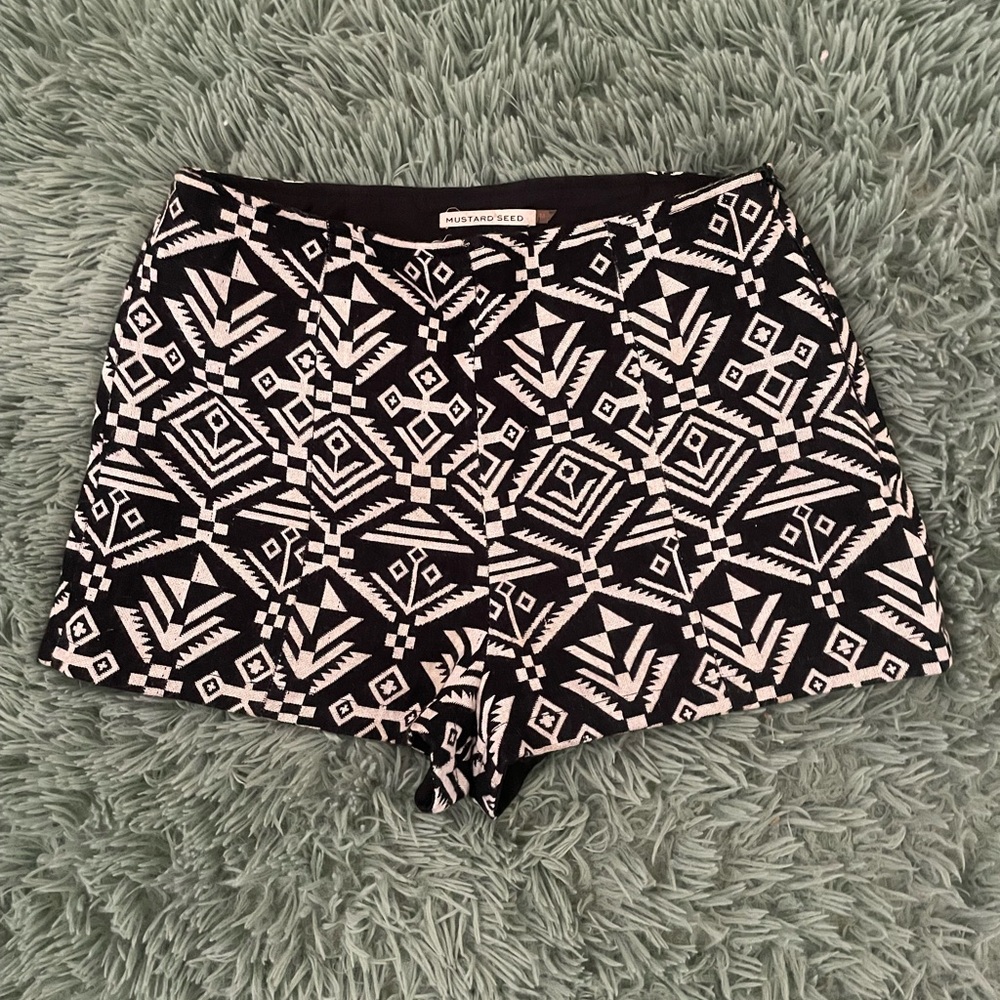 Mustard Seed Black and White Patterned High Waist Shorts